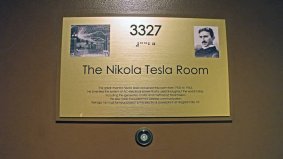 003. La tour de Tesla